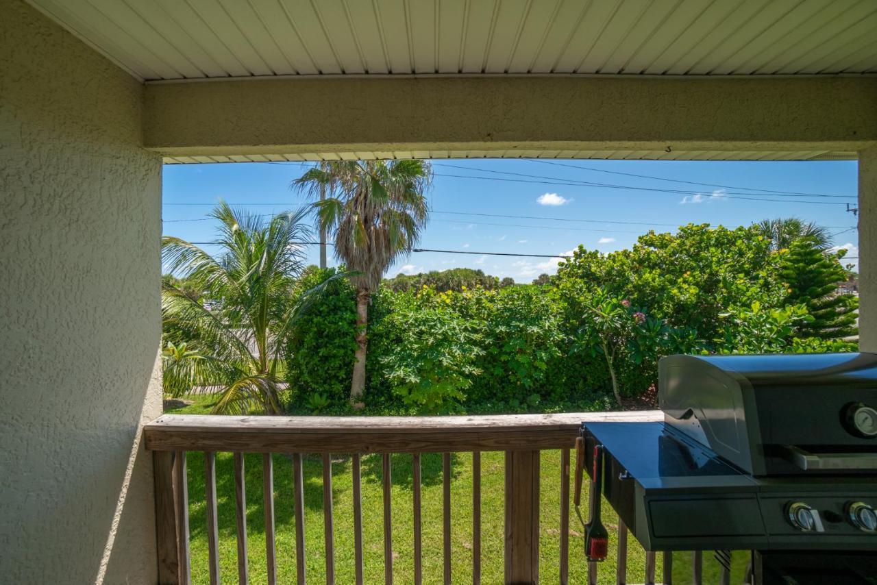 Surfside Paradise Retreat - 3Br And 2Ba Duplex, Grill, Dog Friendly - Close To The Beach! Melbourne Esterno foto
