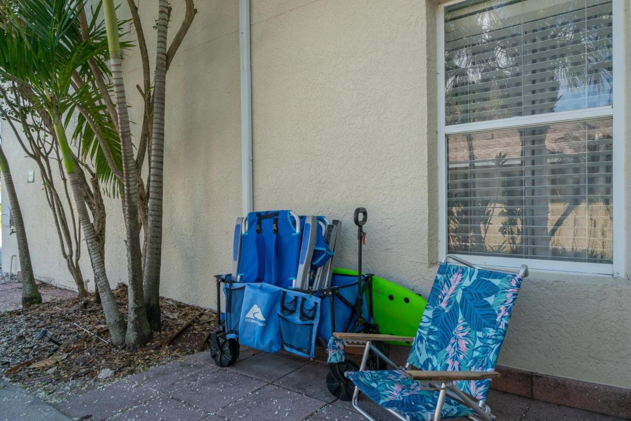 Surfside Paradise Retreat - 3Br And 2Ba Duplex, Grill, Dog Friendly - Close To The Beach! Melbourne Esterno foto