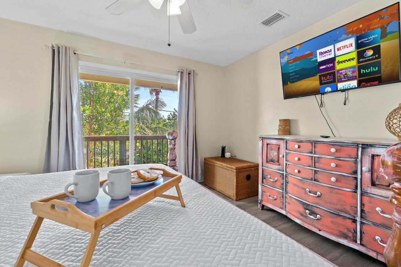 Surfside Paradise Retreat - 3Br And 2Ba Duplex, Grill, Dog Friendly - Close To The Beach! Melbourne Esterno foto