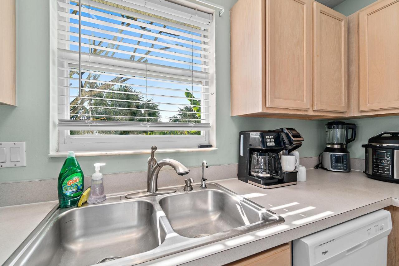 Surfside Paradise Retreat - 3Br And 2Ba Duplex, Grill, Dog Friendly - Close To The Beach! Melbourne Esterno foto